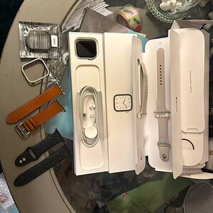 Apple Watch Series 7 45mm Starlight Alum Star Sp Band GPS/Cellular-